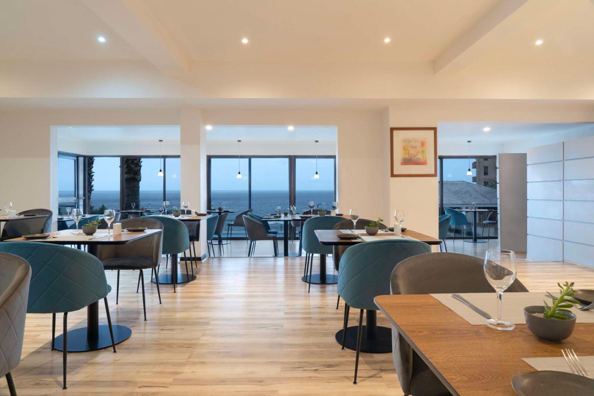 Nh Iquique Costa Hotell Exteriör bild